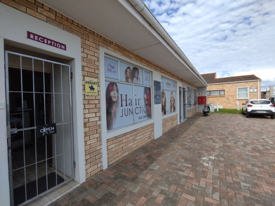Commercial Property for Sale in Wavecrest Eastern Cape